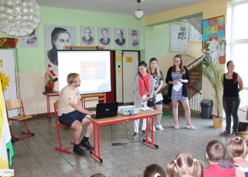 Obrázok ku správe: Blue school in Stiavnicke Bane