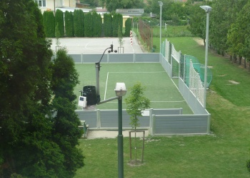 Obrázok ku správe: Measures to support evaporation, against drought and use of rainwater in Elementary School in Topoľníky